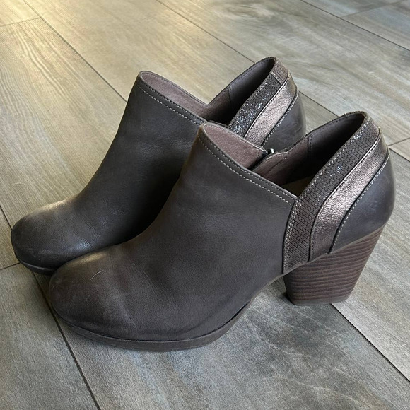 dansko christina sneakers